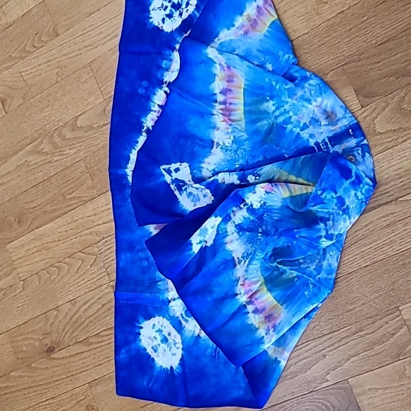Beautiful Pure Silk Scarf - Picture 7 of 9